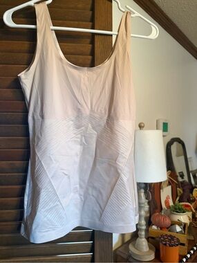 Spanx Thinstincts 2.0 shaper tank size M NWOT